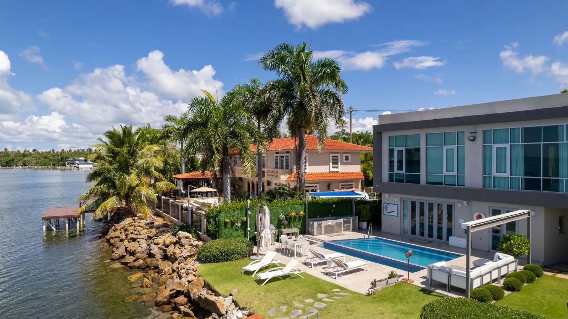 Ocean Front Luxury Villa With Pier And Heated Pool - Self Check In - Vj1 Cabo Rojo