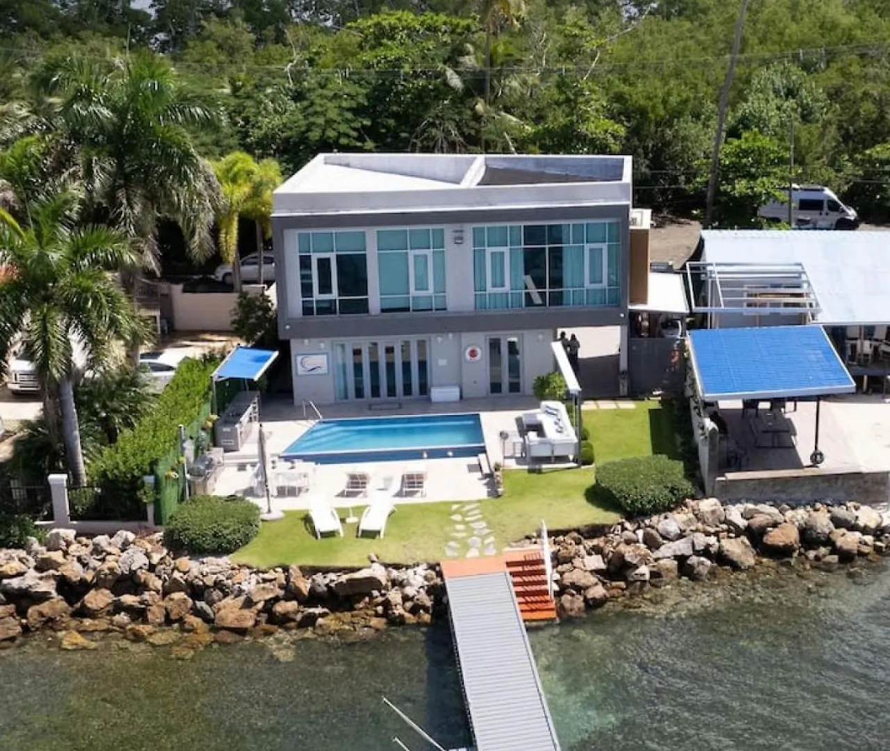Ocean Front Luxury Villa With Pier And Heated Pool - Self Check In - Vj1 Cabo Rojo